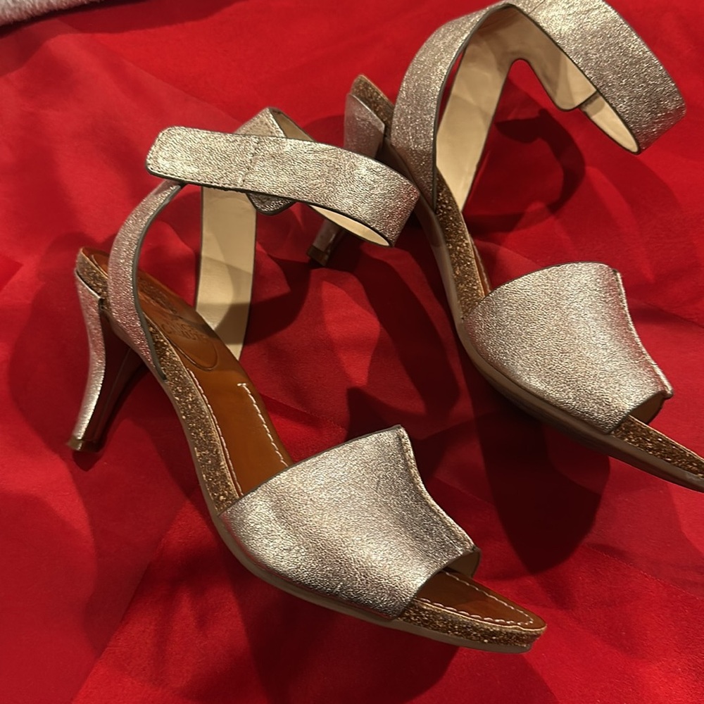 Heels - Picture 2 of 5
